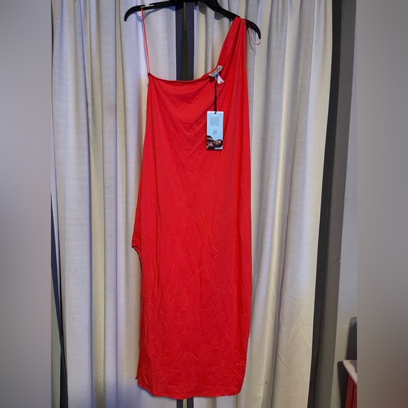 Future Collective Gabriella Karefa-Johnson
Orange One Shoulder Maxi - Picture 1 of 6